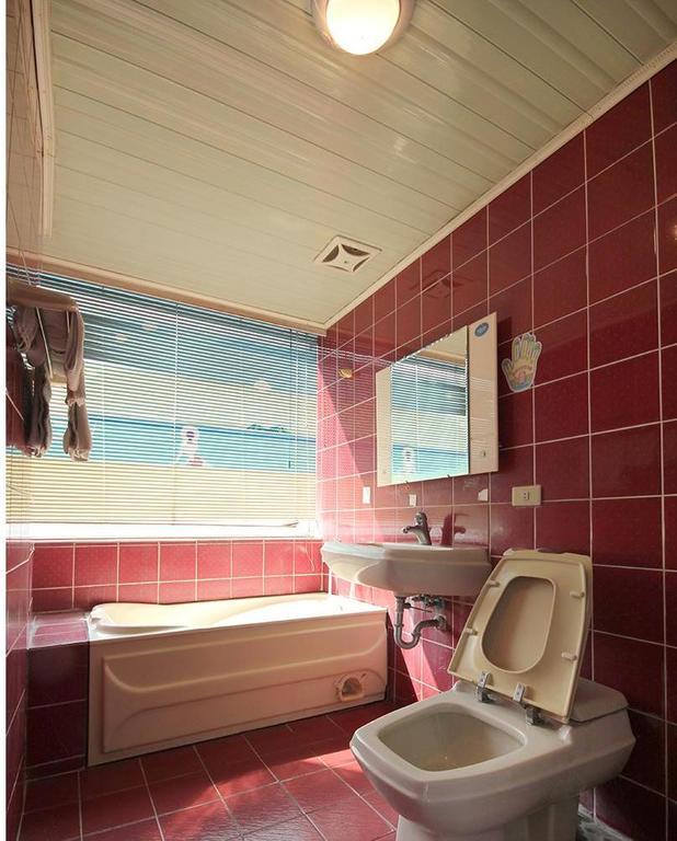 Broadway Hotel Taichung Buitenkant foto